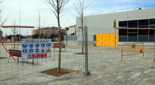 Les tanques que ahir encar delimitaven la zona d'obres del Parc Central