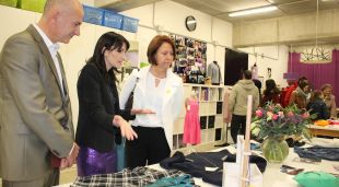 Sílvia Castelló amb Marta Madrenas, ahir a la inauguració
