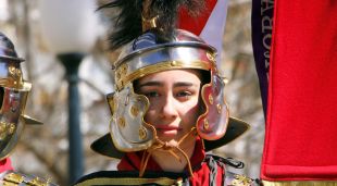 La nova capitana dels Manaies Iunores de Blanes, Elena Canosa
