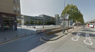 Sortida d'un aparcament soterrat al centre de Girona