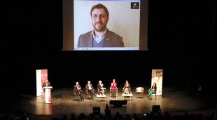 L'exconseller Toni Comín inaugurant el congrés mèdic a Girona