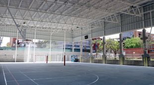 La pista coberta de l'escola Cassià Costal, aquest matí