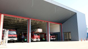 La part del nou edifici dels Bombers de Figueres amb les obres pràcticament enllestides