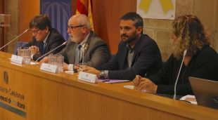 Un moment de la roda de premsa en què ha intervingut l'alcalde de Torroella de Montgrí, Josep Maria Rufí