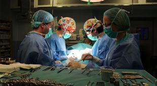 Una intervenció realitzada al servei de cirurgia pediàtrica
