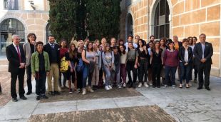Alguns dels artistes i autoritats avui a Girona en la presentació de l'Inund'ART