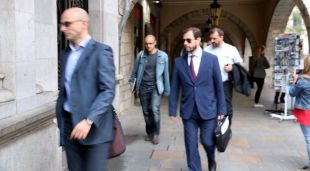 El fiscal anticorrupció, José Grinda, arribant a l'Ajuntament de Girona