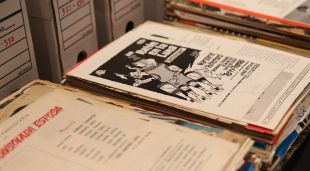 Un dels dossiers de premsa que formen part de l'arxiu que ha donat Jaume Genover al Museu del Cinema