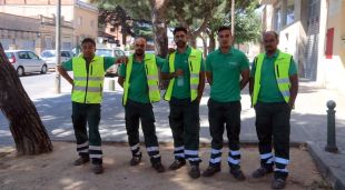 Els cinc components que conformen la Brigada de Bones Pràctiques del Barri de Sant Joan de Figueres
