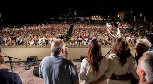 Un instant de la Cantada d'Havaneres de Platja d'Aro de l'any passat