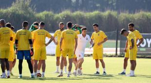Els jugadors de l'Espanyol entrenant abans del partit de demà