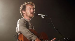 Damien Rice ahir damunt l'escenari del Festival de Cap Roig