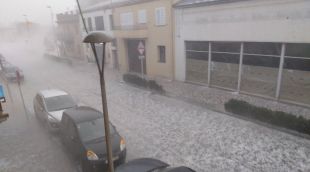 L'Avinguda Lluís Companys completament inundada