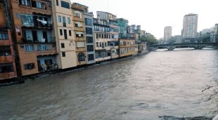 L'Onyar al seu pas per Girona, aquest matí