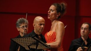 Delphine Galou en el concert inaugural del Festival de Torroella de Montgrí d'aquest any