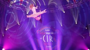 Luna Storme durant un assaig al Festival del Circ Elefant d'Or de Girona aquest matí