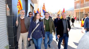 Inés Arrimadas passejant per Amer