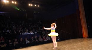 Una de les participants en el concurs de dansa