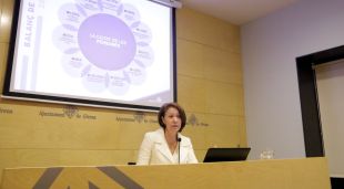 L'alcaldessa de Girona, Marta Madrenas, durant la roda de premsa de balanç del mandat,