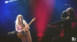 Pavvla durant la seva actuació al Festival Strenes