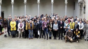 Foto de família del tradicional esmorzar del món literari i editorial de les comarques gironines