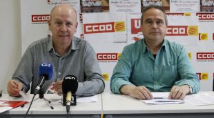 El primer secretari d'UGT a les comarques gironines, Xavier Casas, i el primer secretari de CCOO a les comarques gironines, Bartomeu Compte