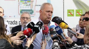 El director clínic de pediatria del Trueta, Lluís Mayol i el secretari de Salut Pública de Catalunya, Joan Guix