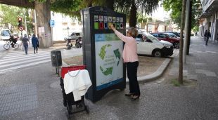 Una de les minideixalleries situada al carrer Bonastruc de Porta