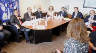 Un moment de la reunió a la sala de govern del TSJC a Girona