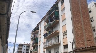L'home vivia a la quarta planta del número 66 del carrer Pep Ventura