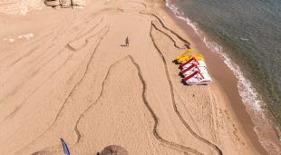 L'acció artística Mare Mortum de Marc Sellarès al festival Portalblau