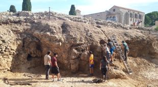 La façana portuària de la ciutat grega d'Empúries que s'ha posat al descobert durant unes noves excavacions