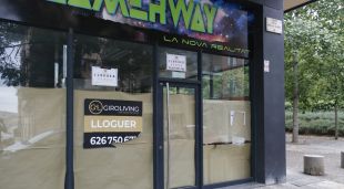 Un local del carrer de Riera Bugantó de Girona tancat i pendent de llogar
