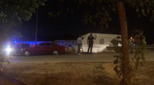 Moment en que desallotjaven les caravanes del solar