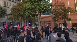 Els CDR concentrats davant la subdelegació del govern espanyol