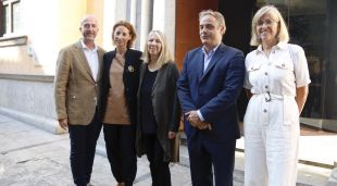 Les autoritats en la presentació de l'obra de Bill Viola al Bòlit de Girona