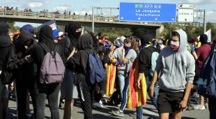 Un moment del tall a l'autopista a Sant Gregori