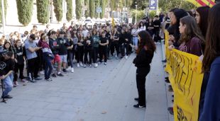 La manifestació davant el Palau de Justícia de Girona