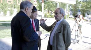 Lloret el dia del judici a l'exterior del Palau de Justícia (arxiu)