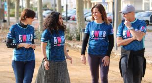 Judit Hidalgo amb tres components més de RunWomenRun al Passeig de Palamós
