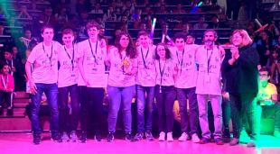 L'equip ECOPla després de guanyar el torneig