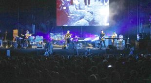 Els New Order en el concert de l'any passat a la Porta Ferrada