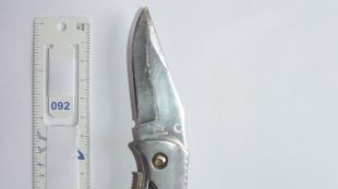 atracament, navalla, girona, detenció