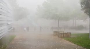 La pedregada a Bàscara, aquesta tarda