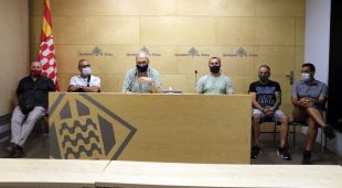 La roda de premsa per donar a conèixer la sentència del Tribunal Suprem per vulnerar els drets sindicals d'un treballador de 'Girona+Neta