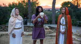 Una visita teatralitzada al jaciment de les ruïnes d'Empúries