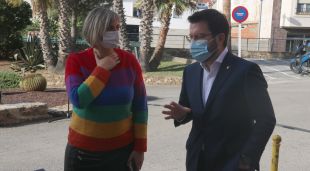 Pla mitjà de la consellera de Salut, Alba Vergés, amb el vicepresident del Govern, Pere Aragonès, avui a Palamòs