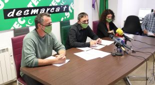 El delegat sindical d'USTEC, Raúl Cansado, el delegat de Salut Laboral d'USTEC a Girona, Dani Turon, i la portaveu del sindicat a Girona, Glòria Poll