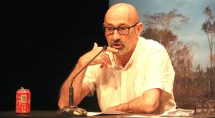 El director del Temporada Alta, Salvador Sunyer, en una roda de valoració del festival el 2020