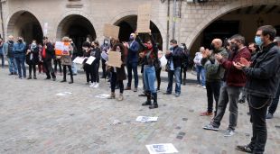 Un moment de la protesta a la plaça del Vi de Girona